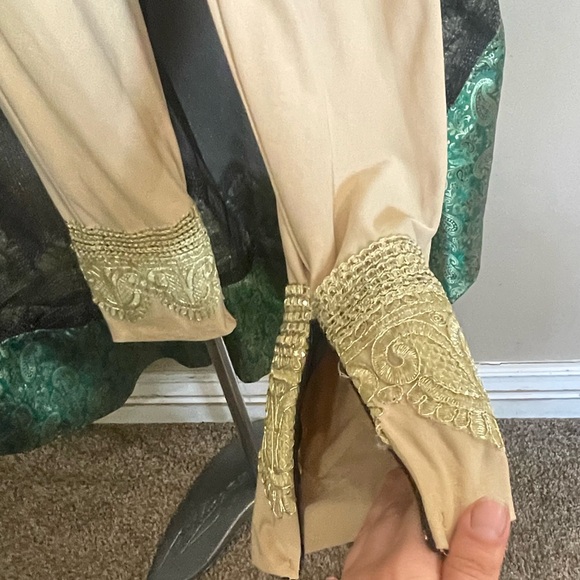 Beautiful Arabian kaftan gold, green and black dress, matching pants - Picture 14 of 16